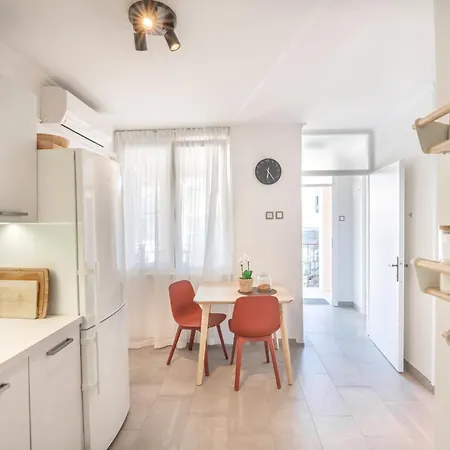 Vibes With Balcony And Spectacular View Apartment Porec