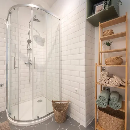 Vibes With Balcony And Spectacular View Apartment