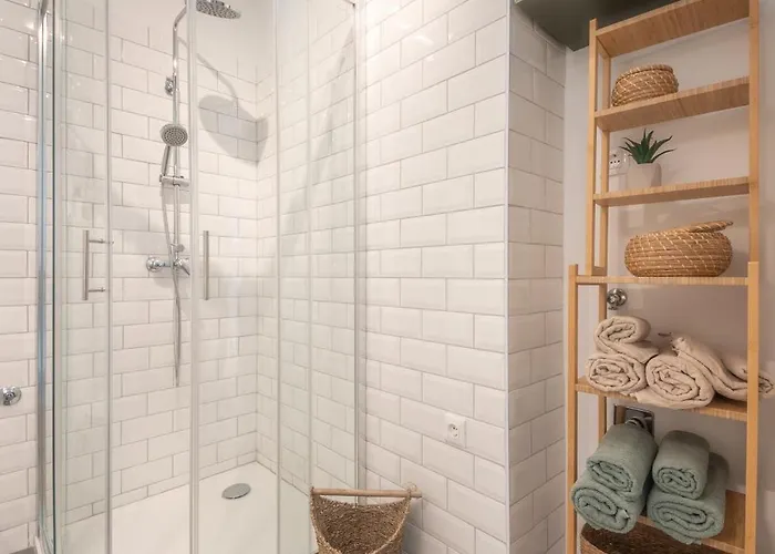 Vibes With Balcony And Spectacular View Apartman