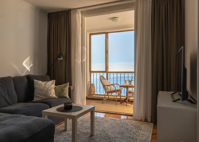 Vibes With Balcony And Spectacular View * Πόρετς