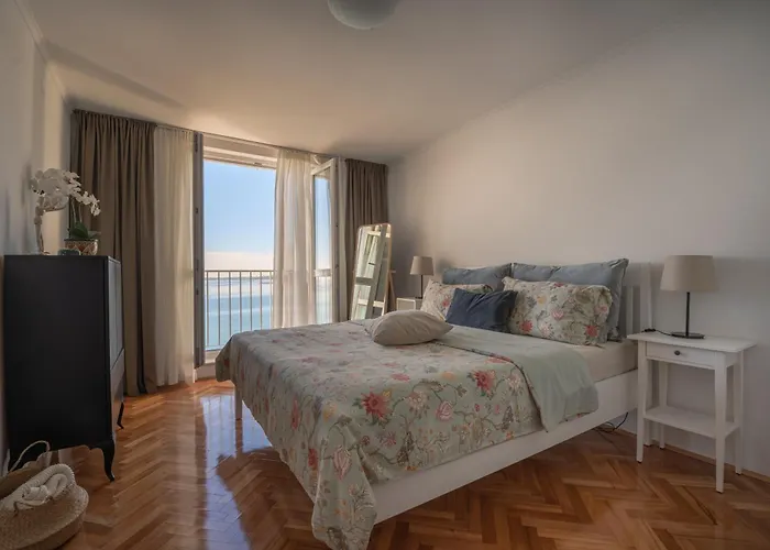 Vibes With Balcony And Spectacular View * Πόρετς